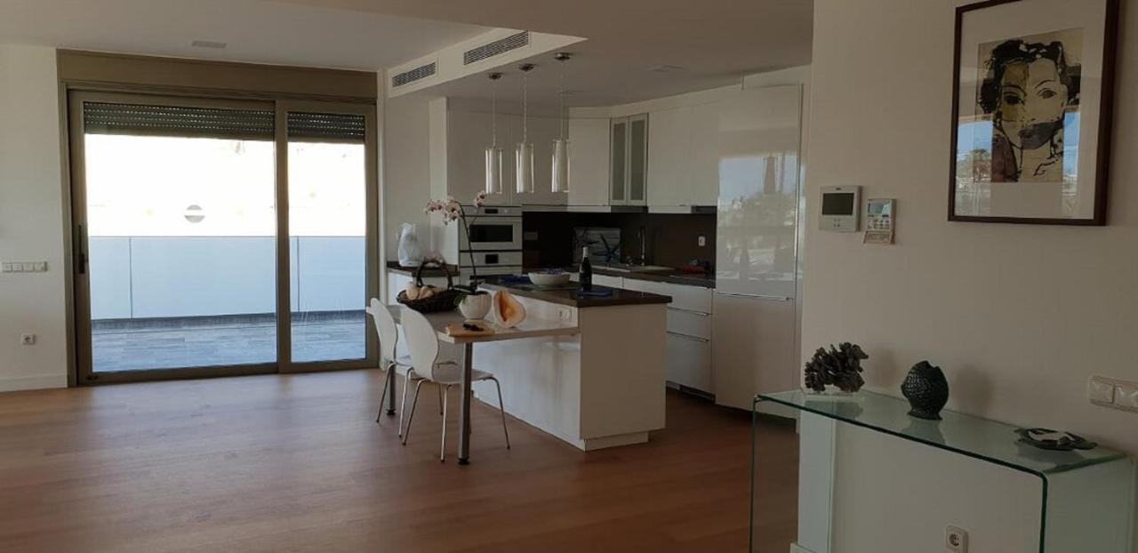 Beachfront Loft In Puerto De Mogan Bagian luar foto
