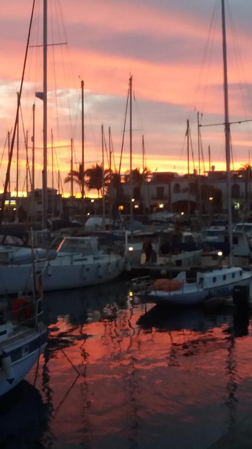 Beachfront Loft In Puerto De Mogan Bagian luar foto